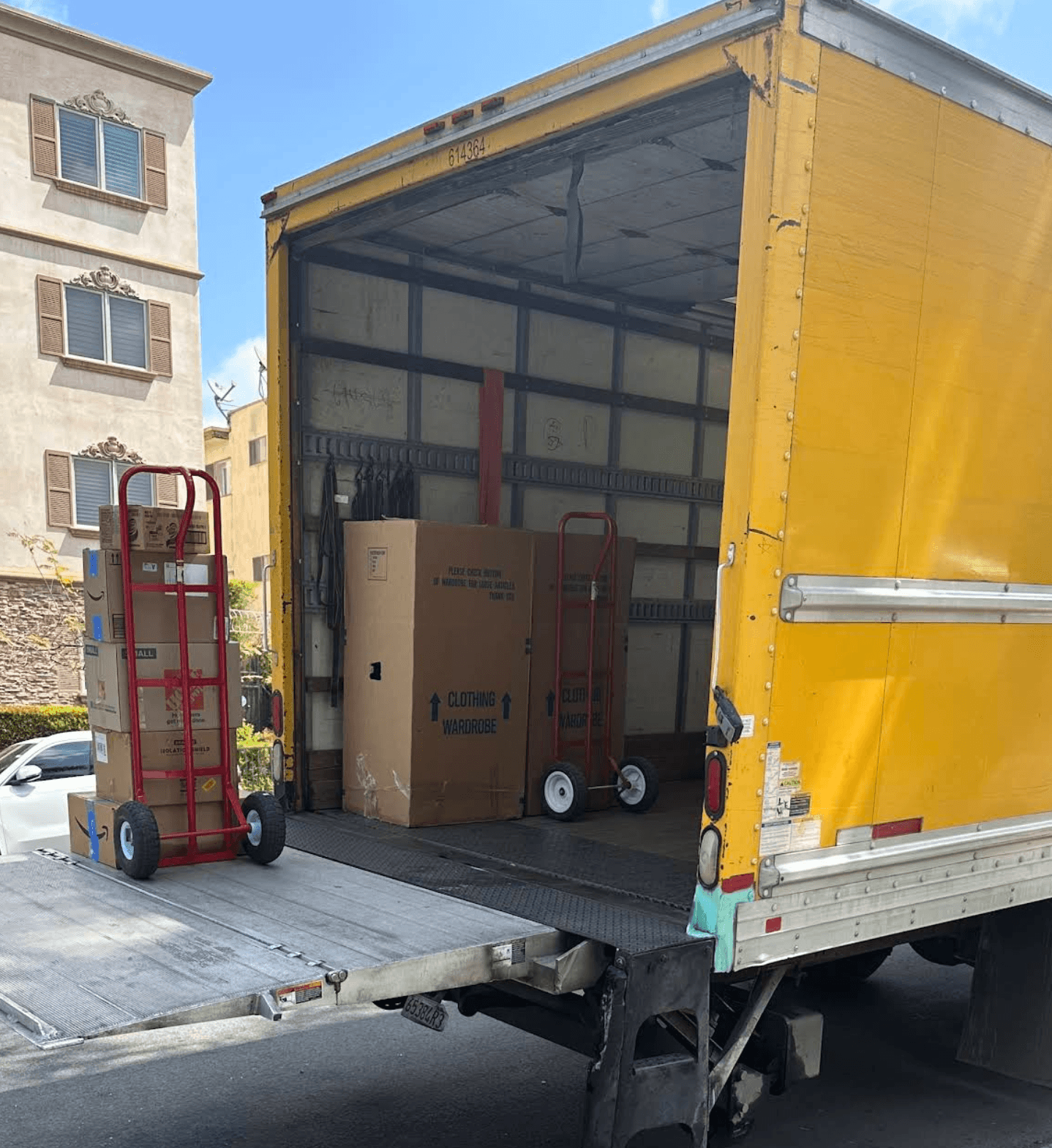 Art and antique moving in LA